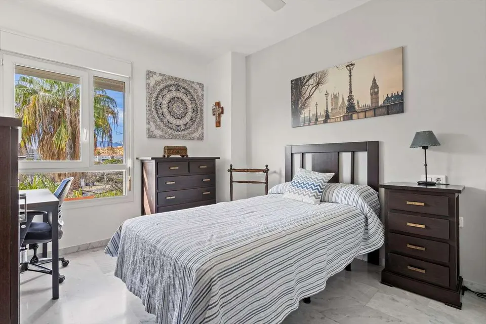 Penthouse z widokiem na życie w Marbelli — zdjęcie