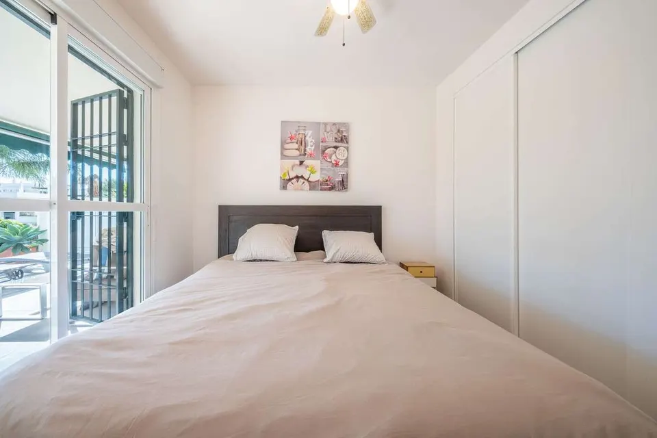 Apartament z widokiem na ogrody w Marbelli — zdjęcie
