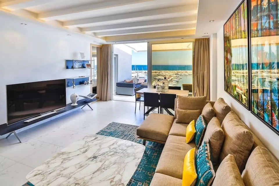 Penthouse z widokiem na morze w Marbelli — zdjęcie