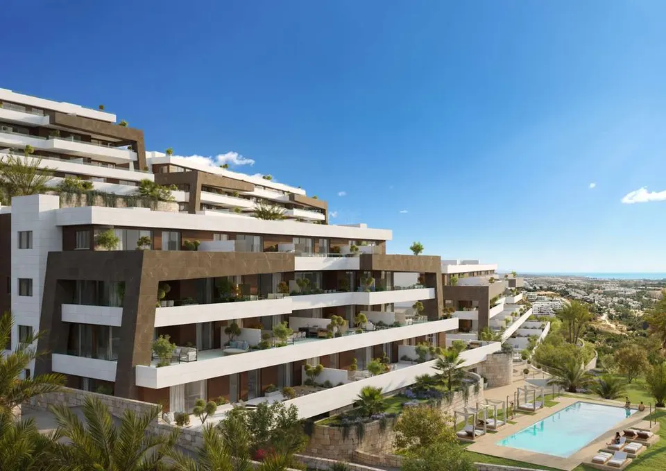 Apartament z luksusowymi apartamentami w Esteponie — zdjęcie