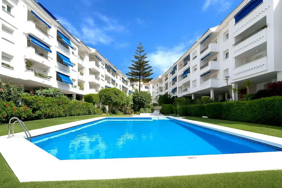 Penthouse z widokiem na życie w Marbelli — zdjęcie