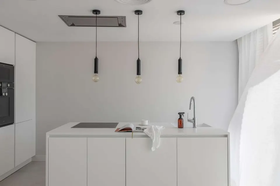 Apartament z widokiem na morze w Esteponie — zdjęcie