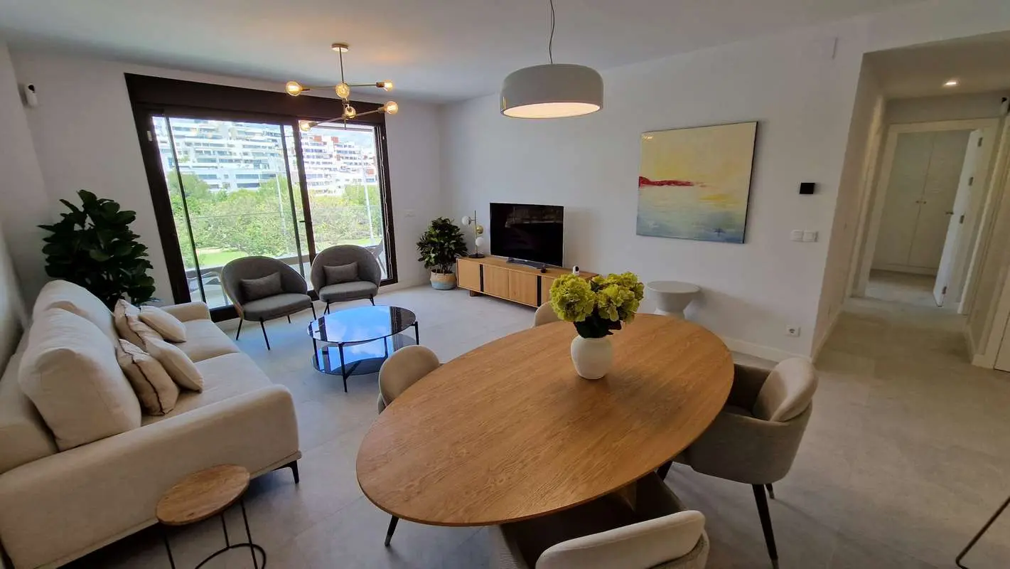 Apartament z basenem w Esteponie
