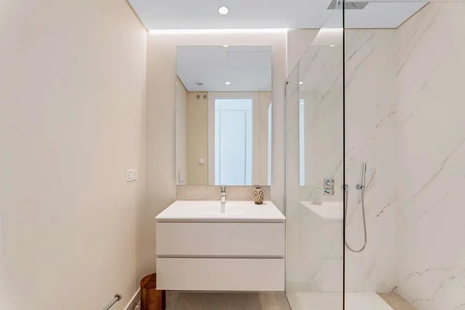 Apartament z widokiem na morze w Benahavís — zdjęcie