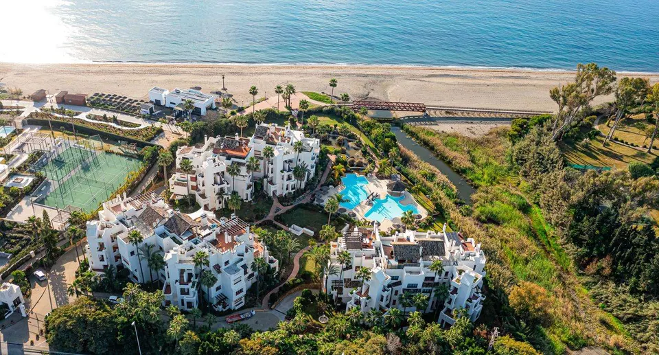 Apartament przy plaży w Esteponie — zdjęcie