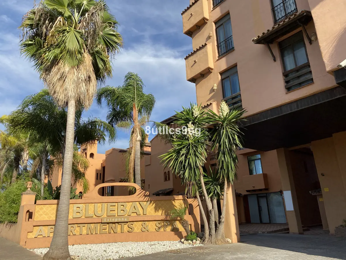 Apartament z spa i siłownią w Esteponie