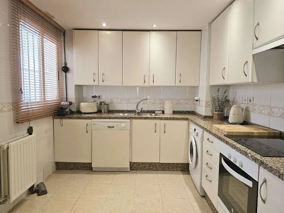 Apartament przy polu golfowym w Marbelli — zdjęcie