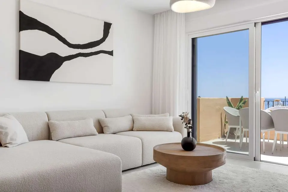 Apartament przy plaży w Esteponie — zdjęcie