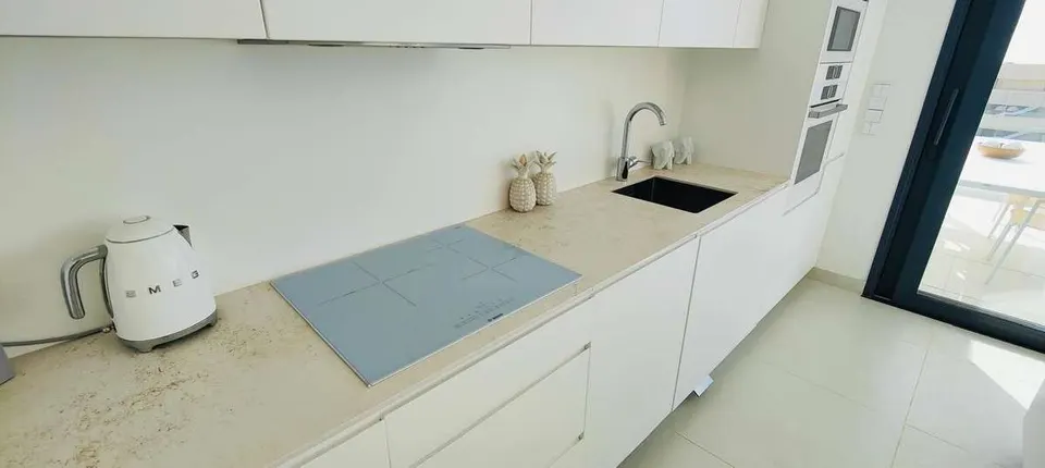 Apartament z tarasem w Fuengiroli — zdjęcie