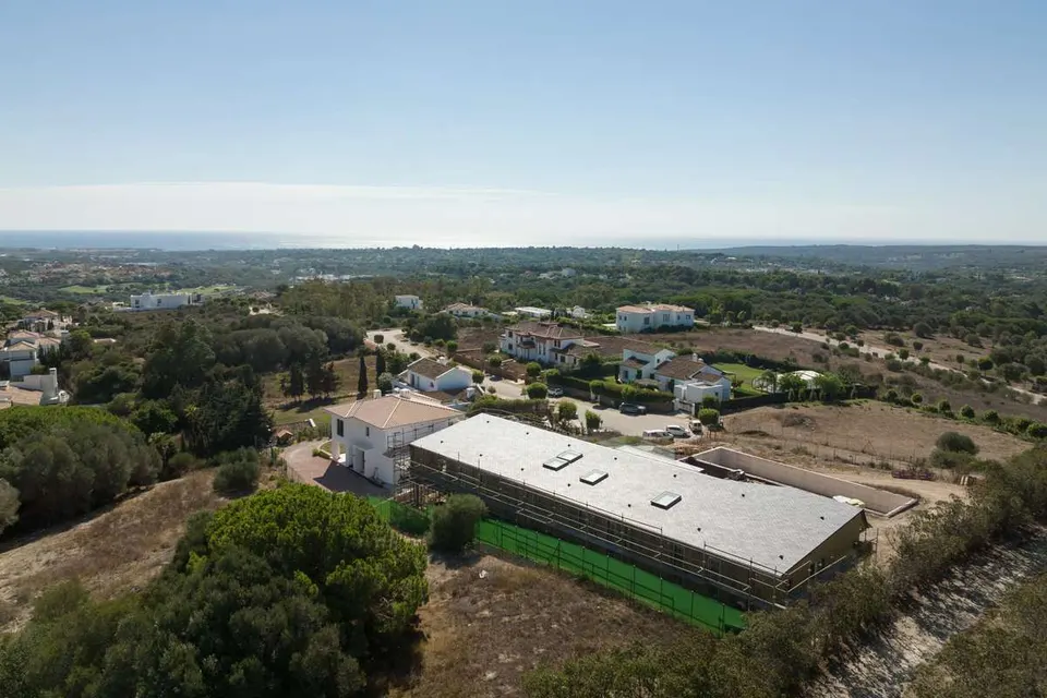 Willa z drewna w Sotogrande — zdjęcie