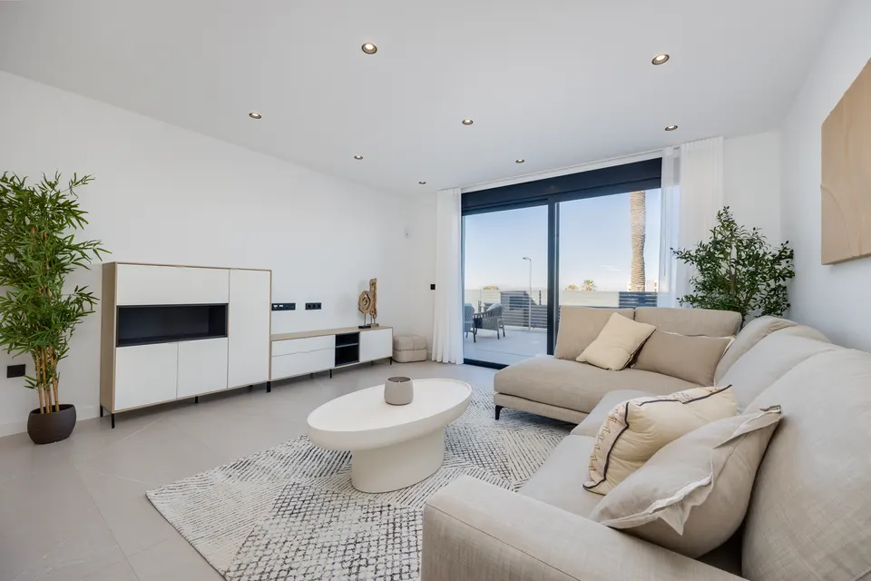 Nowe wille w Torrevieja — zdjęcie 2 z 16