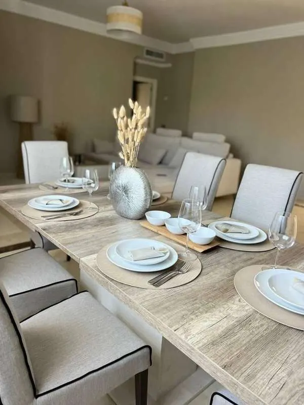 Apartament z kominkiem w Marbelli — zdjęcie