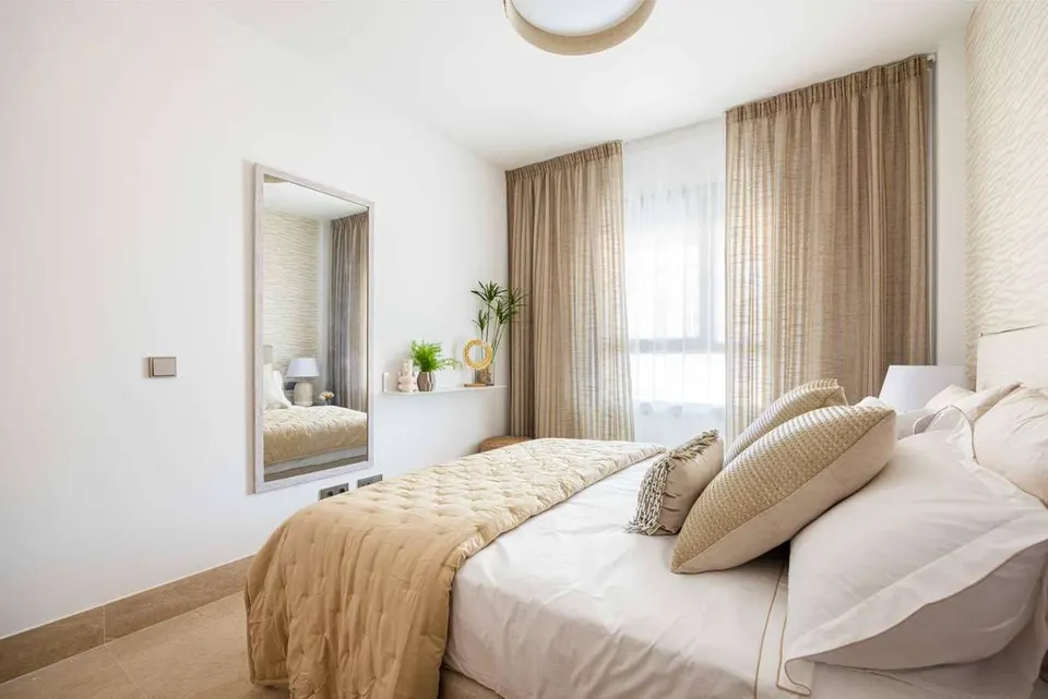 Penthouse z basenem w Casares — zdjęcie