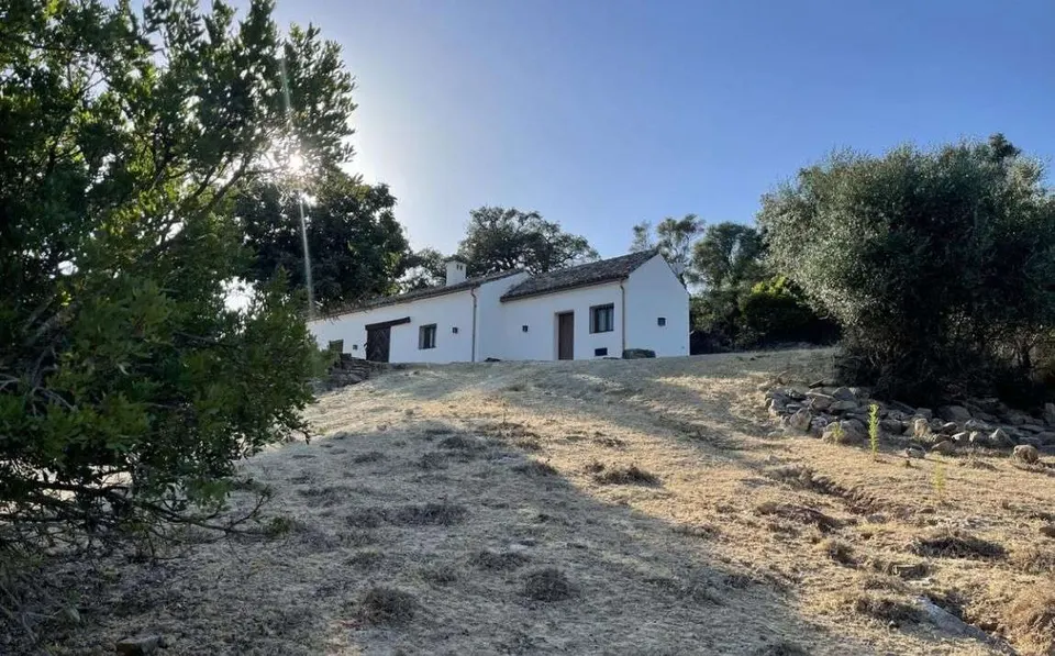 Nieruchomość z dostępem do jeziora w Castellar de la Frontera — zdjęcie