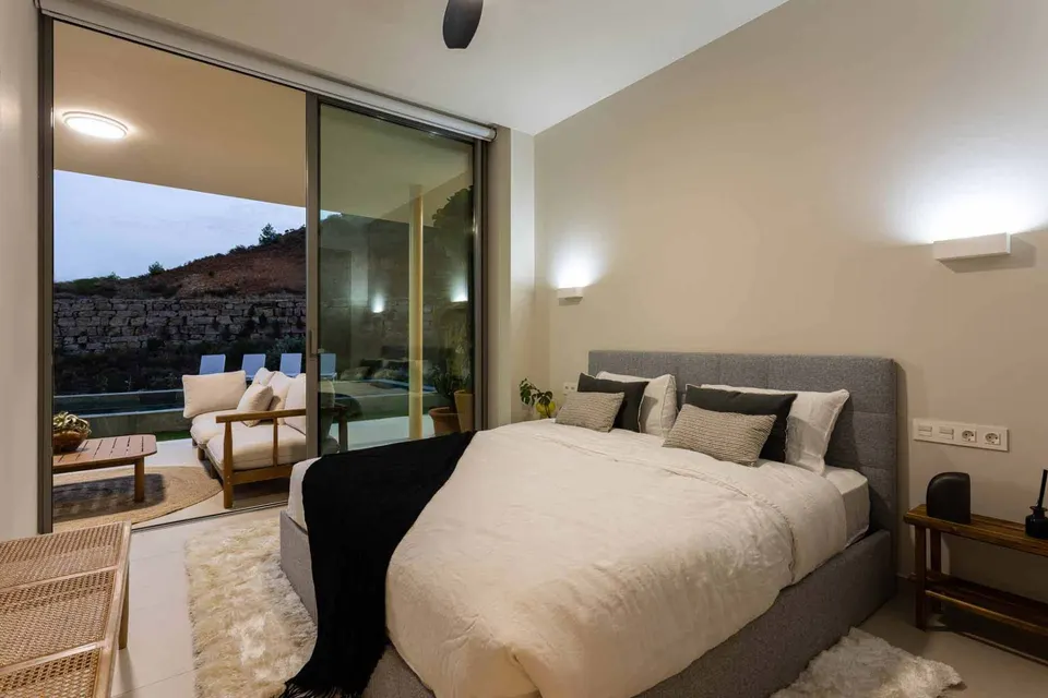 Apartamenty z widokiem na góry w Benalmádena Pueblo — zdjęcie