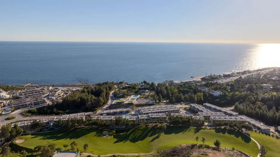 Dom szeregowy przy polu golfowym w Mijas — zdjęcie