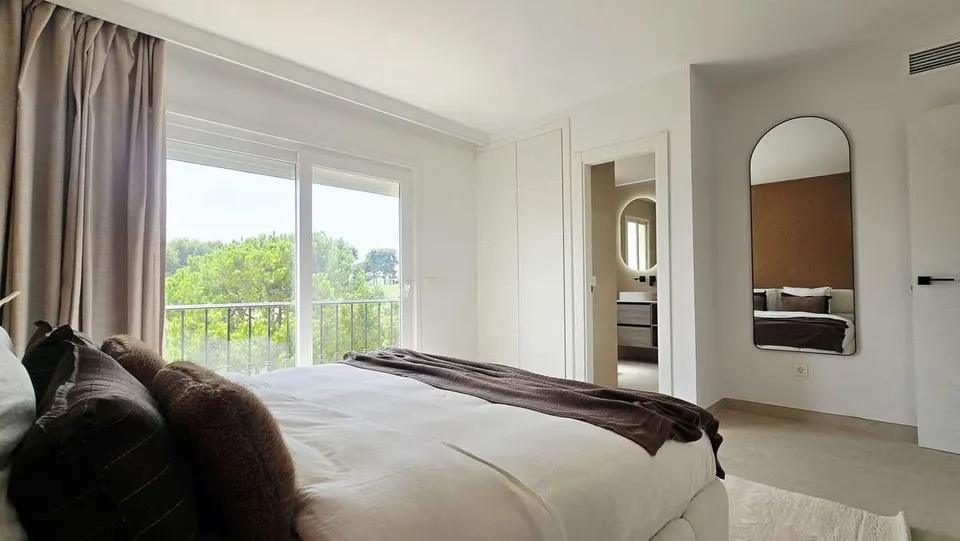 Penthouse dwupoziomowy z widokiem na morze w Marbelli — zdjęcie 16 z 16