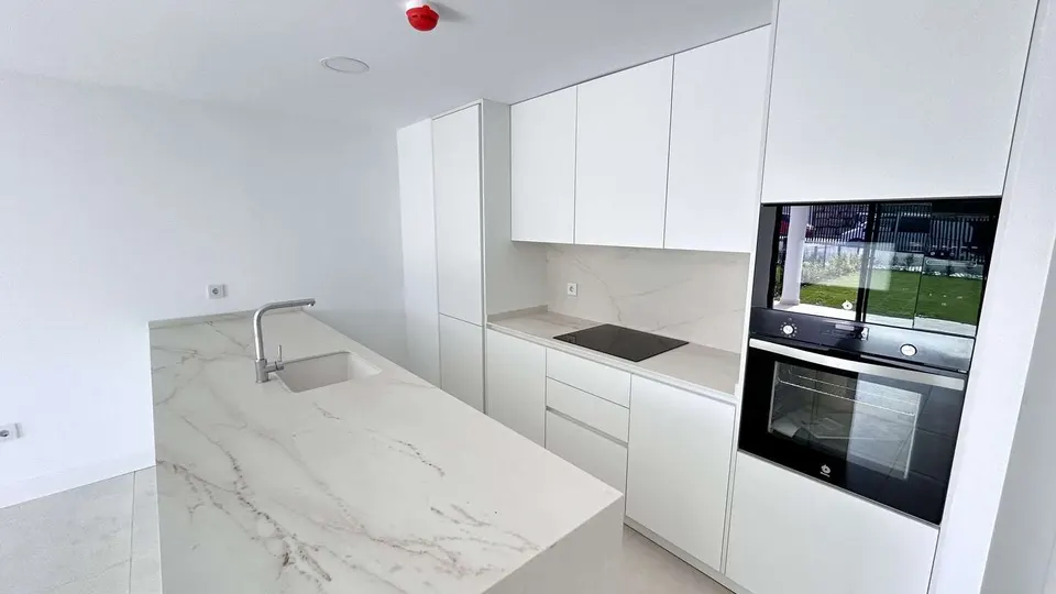 Apartament z ogrodem w Fuengiroli — zdjęcie
