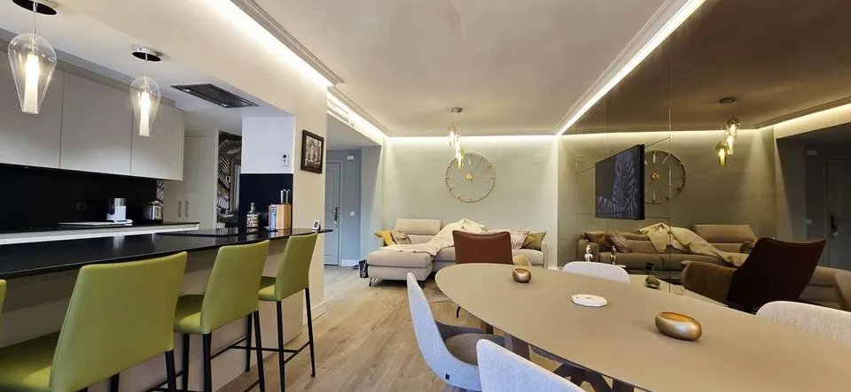 Apartament z tarasem w Marbelli — zdjęcie