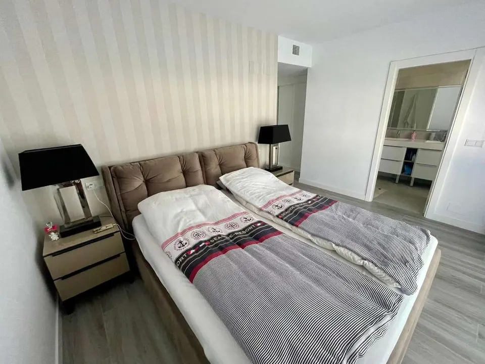 Apartament z basenem w Benahavís — zdjęcie