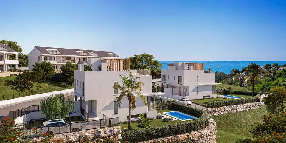 Dom szeregowy z prywatnym parkingiem w Benalmádena — zdjęcie