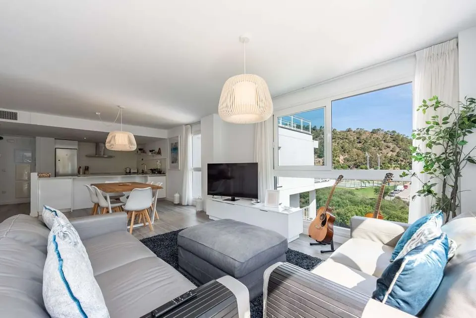 Penthouse z tarasem w Benahavís — zdjęcie