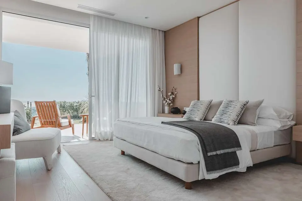 Apartament z tarasem w Benahavís — zdjęcie