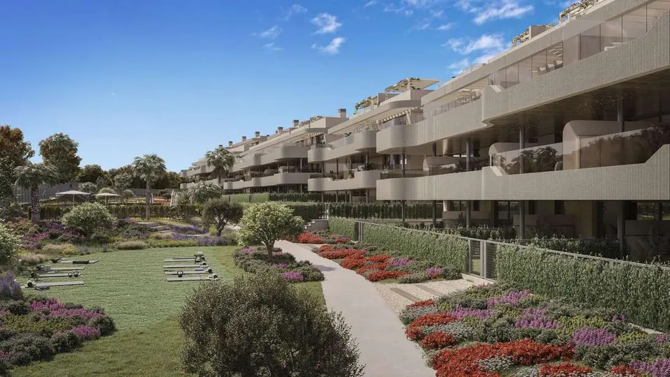 Apartament przy polu golfowym w Esteponie — zdjęcie