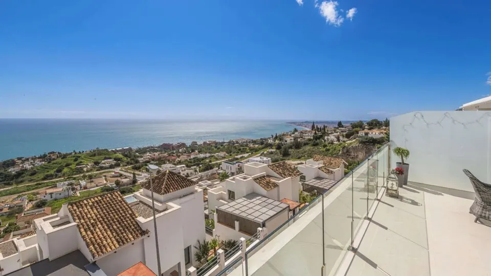 Apartament z widokiem na morze w Benalmádena — zdjęcie