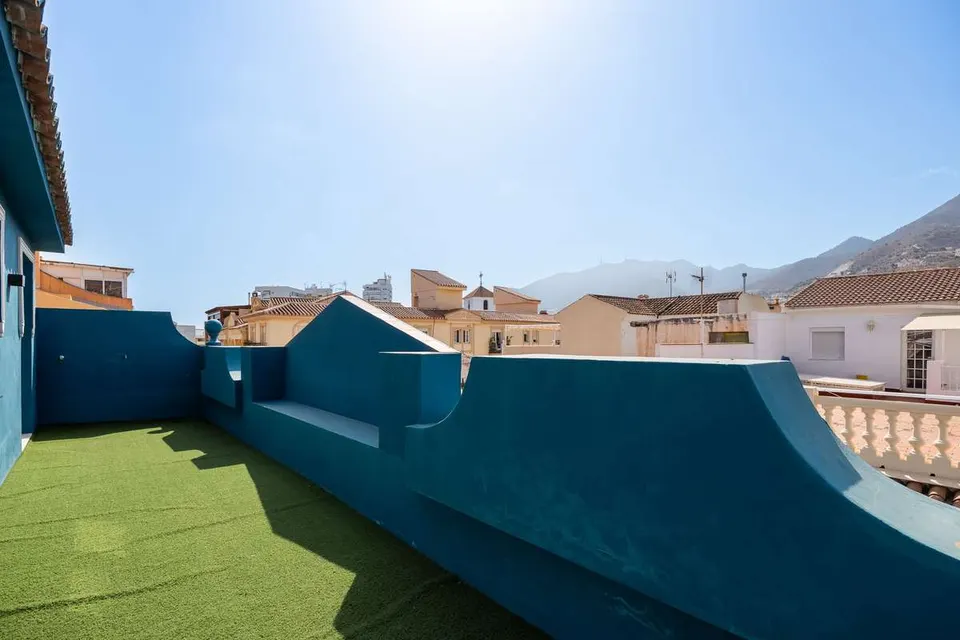 Dom szeregowy w centrum w Benalmádena — zdjęcie