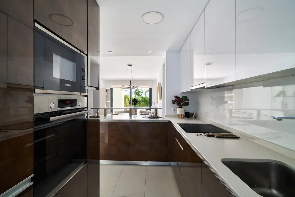 Apartamenty z basenami w Esteponie – zdjęcie 10 z 16