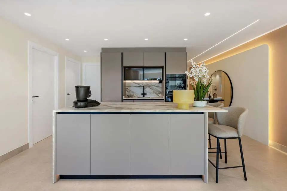 Apartament przy plaży w Esteponie — zdjęcie