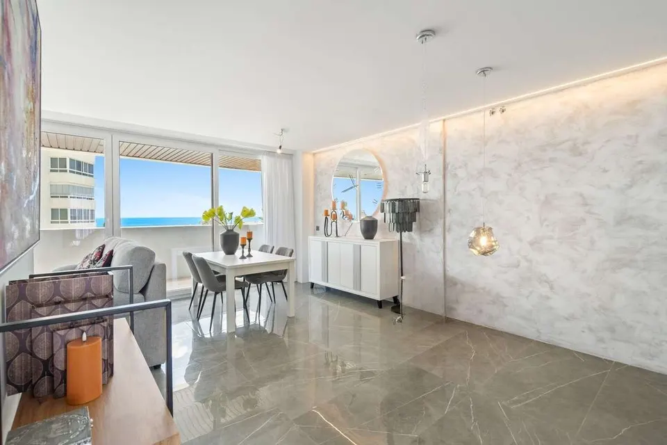 Apartament przy plaży w Benalmádenie — zdjęcie