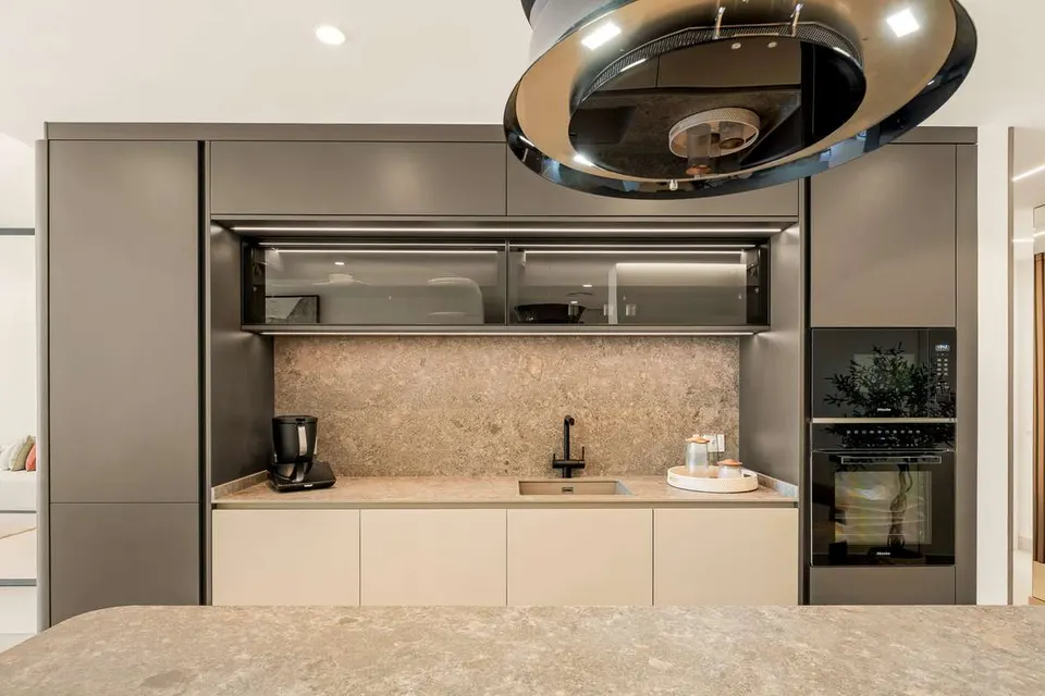 Penthouse przy plaży w Esteponie — zdjęcie