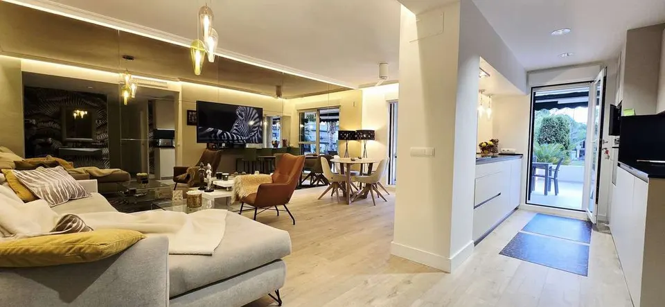 Apartament z tarasem w Marbelli — zdjęcie