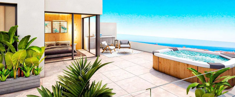 Apartament z solarium w Esteponie — zdjęcie