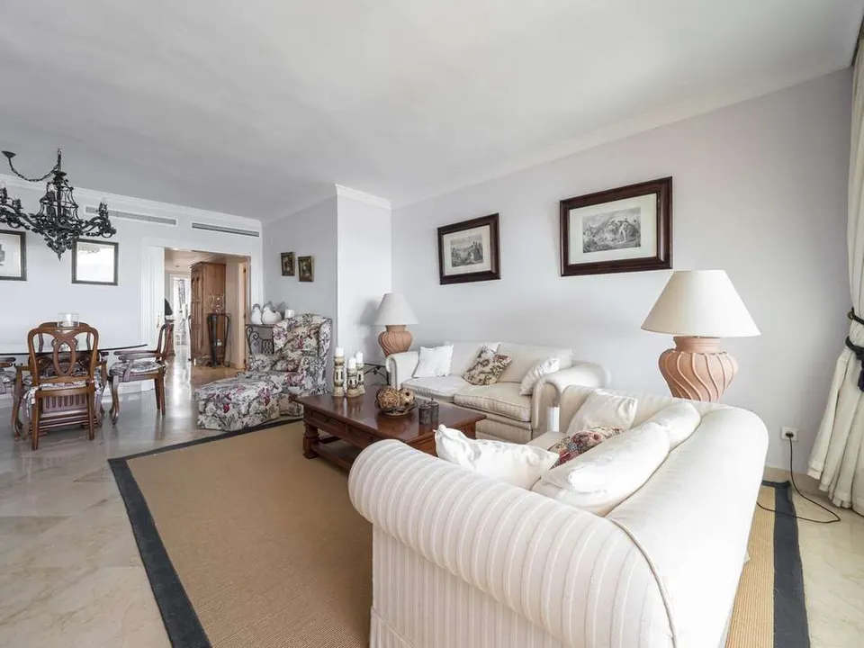 Apartament przy plaży w Marbelli — zdjęcie