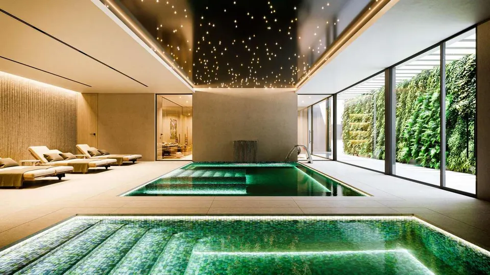 Penthouse z prywatnym basenem w Casares — zdjęcie