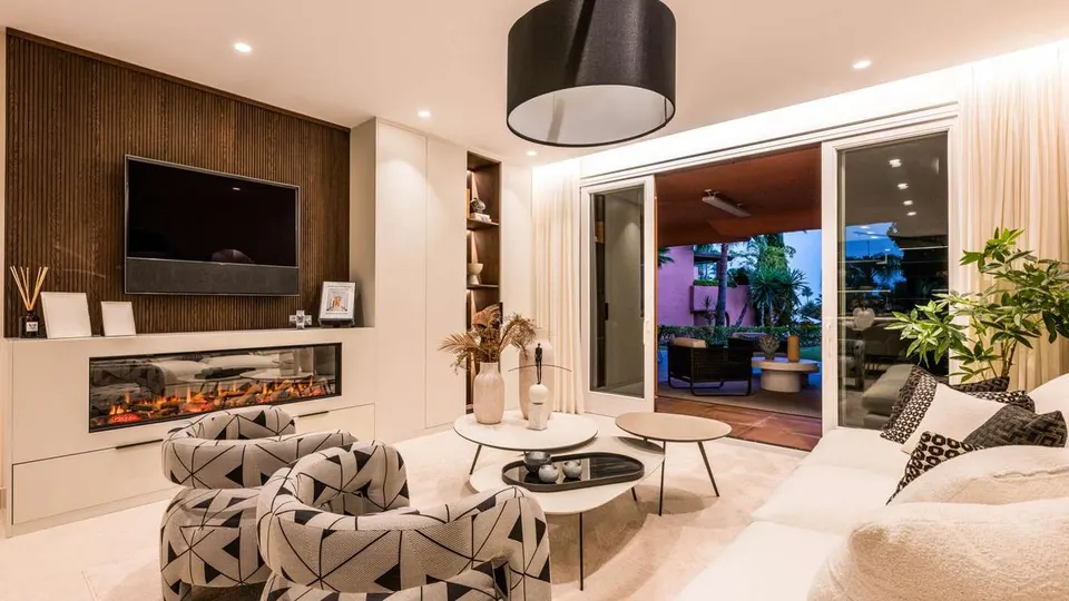 Apartament przy plaży w Esteponie — zdjęcie