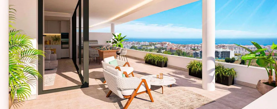 Apartament z solarium w Esteponie — zdjęcie