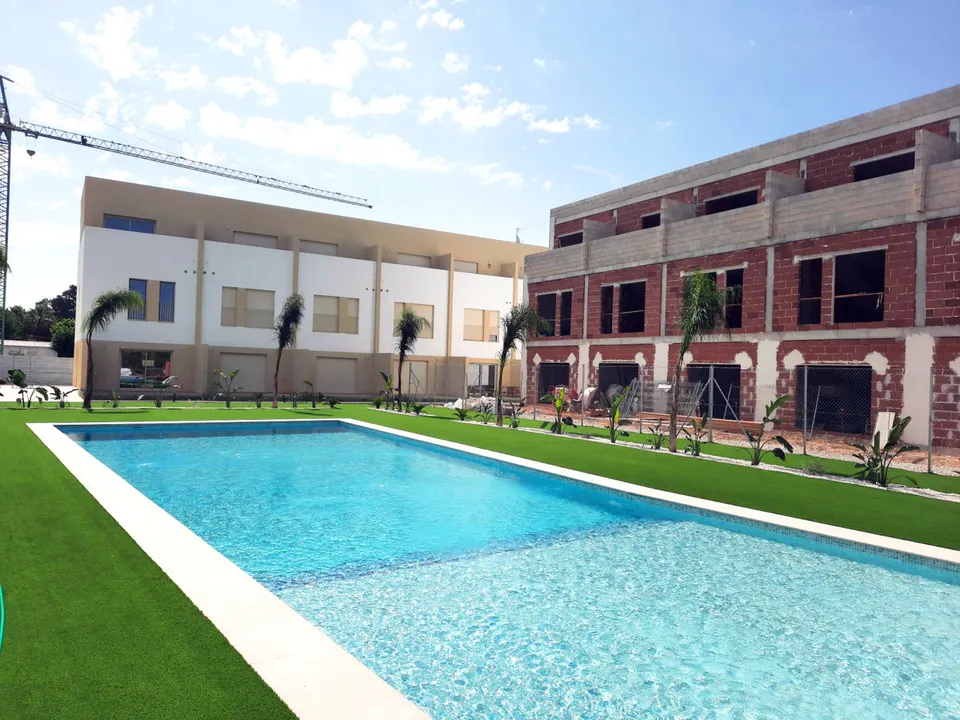 Nowe domy szeregowe w Dénia — zdjęcie 1 z 11