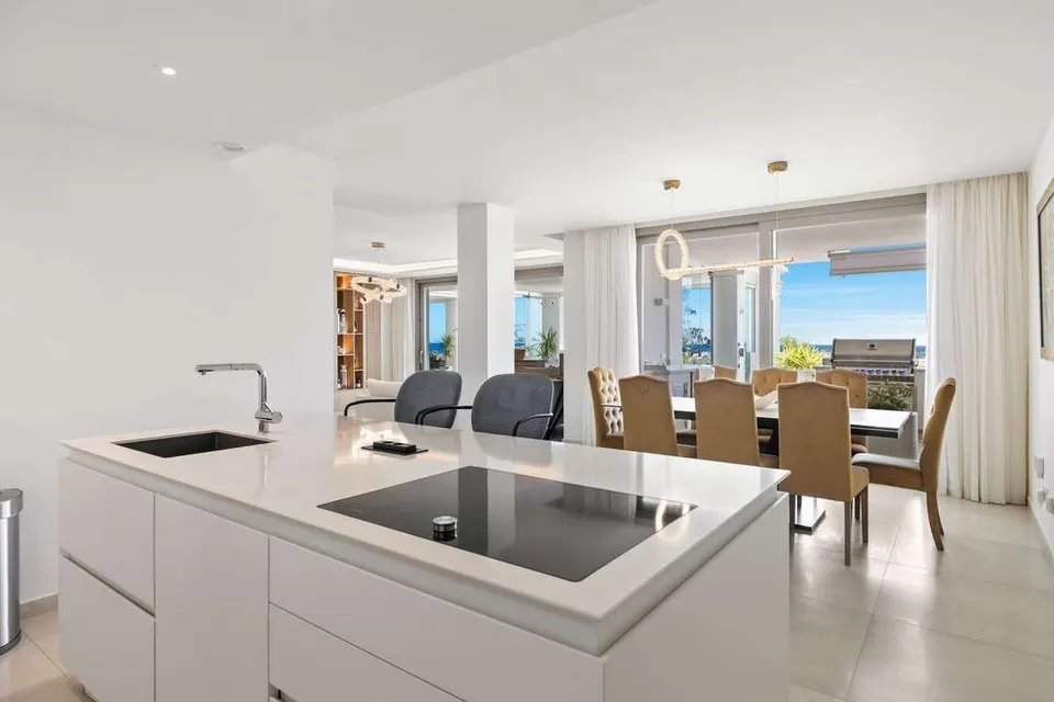 Apartament z widokiem na morze w Marbelli — zdjęcie