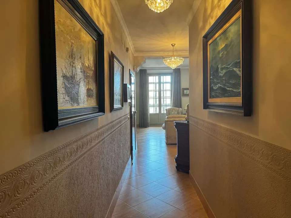 Apartament z balkonami w Maladze — zdjęcie