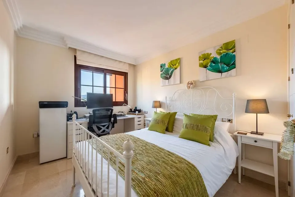 Apartament naturalne światło w Benahavís — zdjęcie