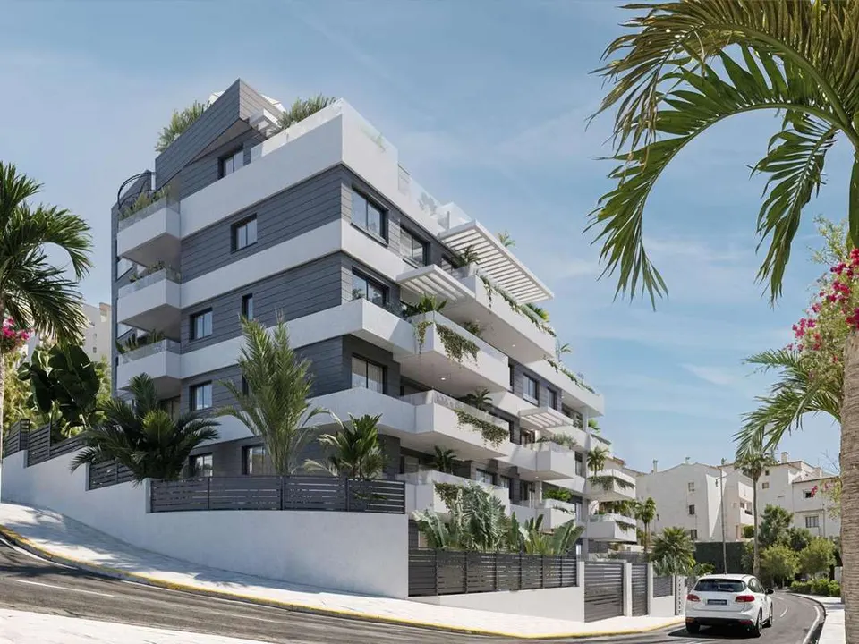 Penthouse z prywatnym tarasem w Esteponie — zdjęcie