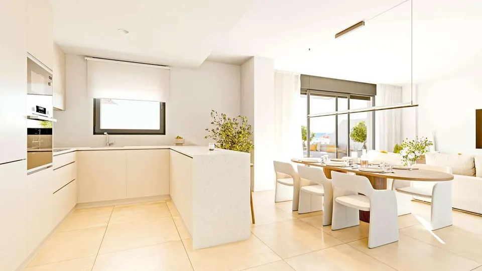 Apartament z ogrodem w Esteponie — zdjęcie