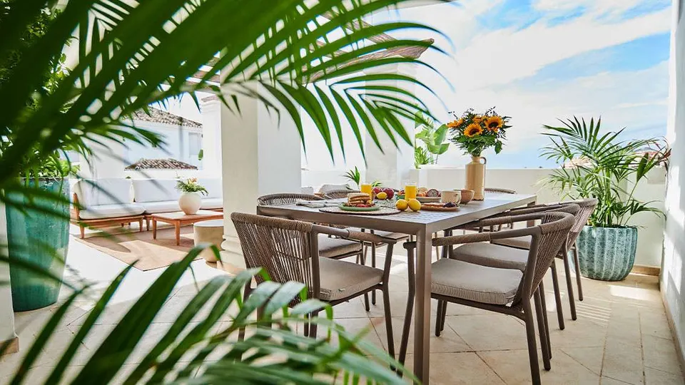 Apartament z tarasem w Marbelli — zdjęcie