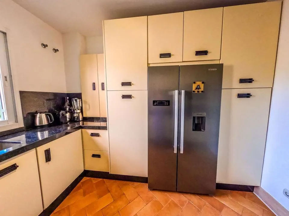 Penthouse z widokiem na morze w Benahavís — zdjęcie