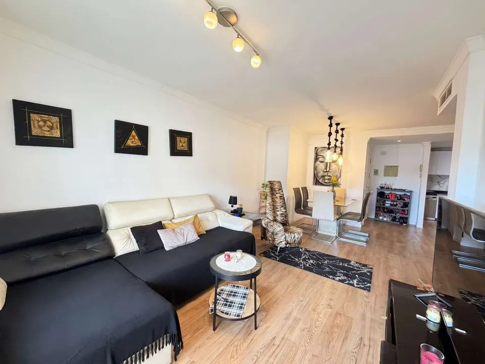 Apartament z widokiem na jezioro w Benahavís — zdjęcie 4 z 16