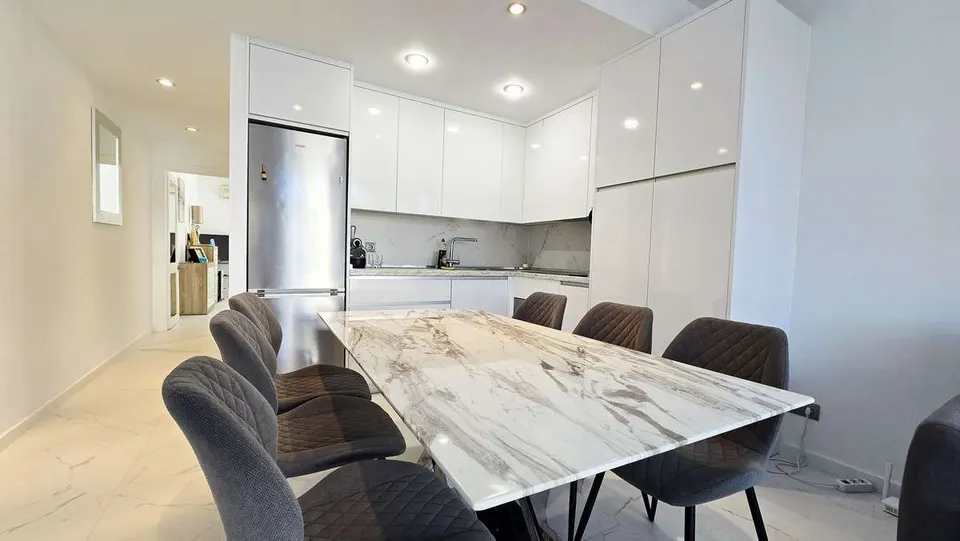 Apartament z widokiem na morze w Marbelli — zdjęcie